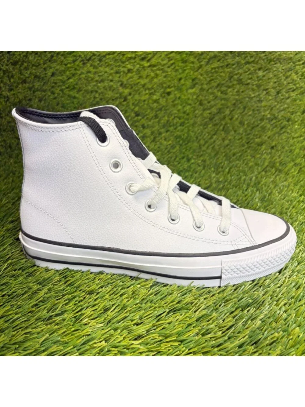Converse Chuck Taylor All Star Pro Womens Size 7.5 White Athletic Shoes Sneakers